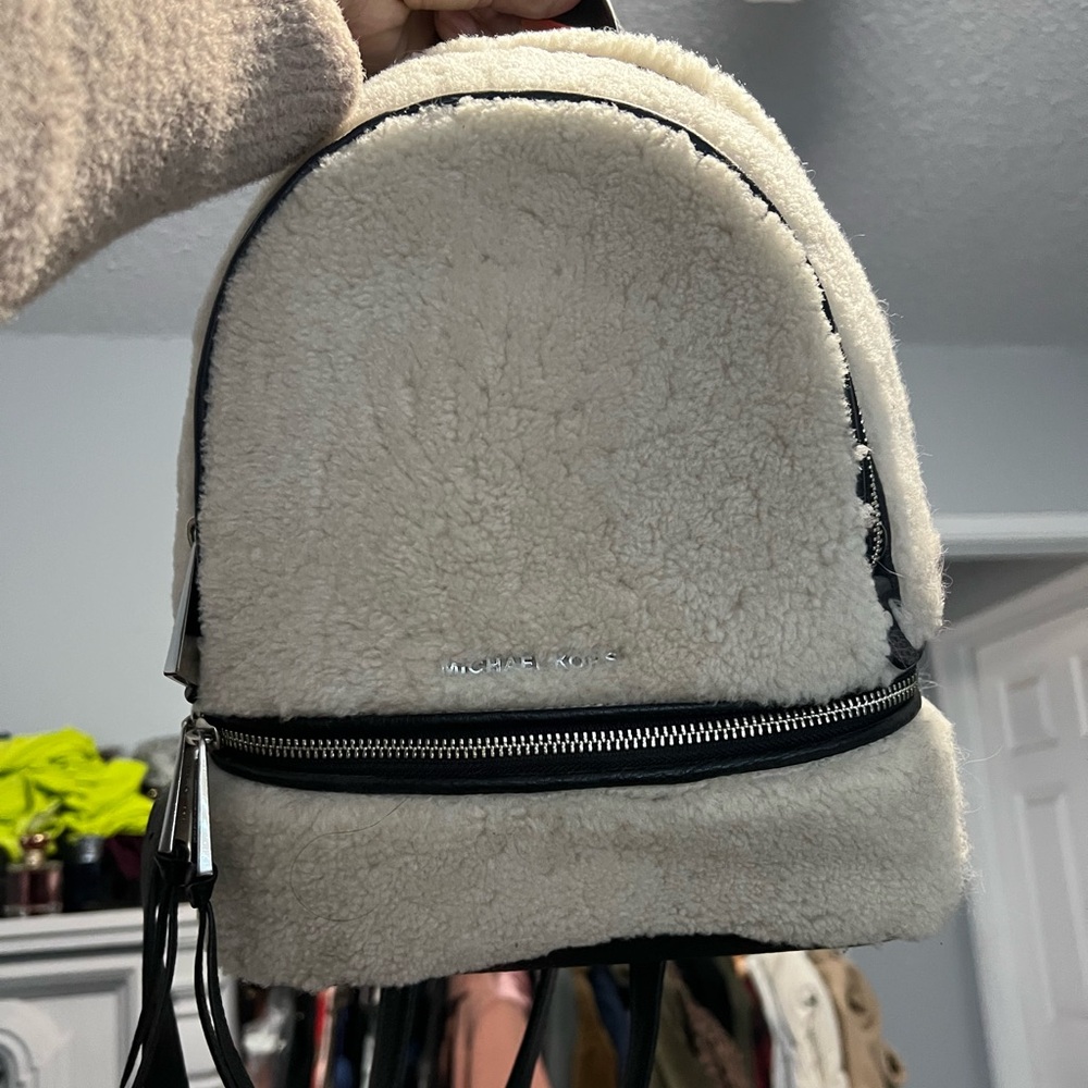MICHAEL KORS RHEA SHEARLING BACKPACK - Picture 5 of 5